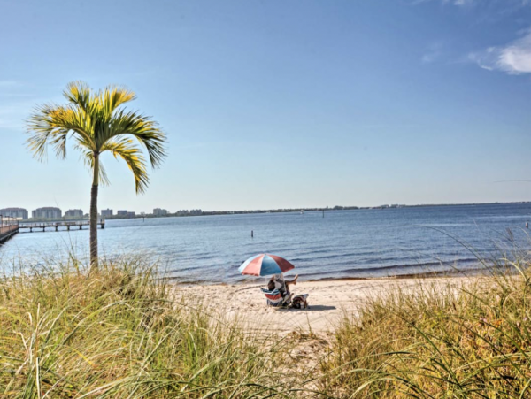 Two Bedroom Duplex in Cape Coral Walk to Swimming Beach!