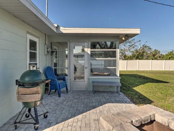 Cozy Vacation Two Bedroom Rental in Venice