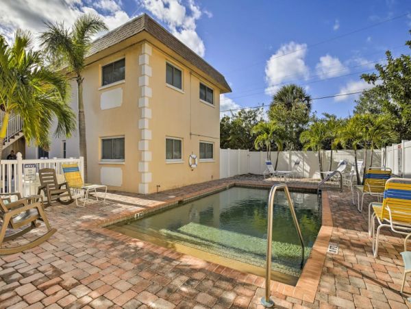 St. Petersburg Vacation Condo Two Bedroom