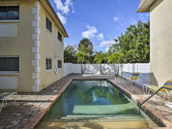 St. Petersburg Vacation Condo Two Bedroom