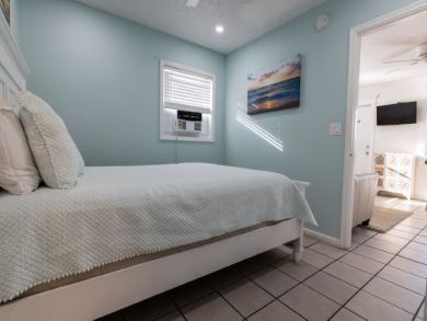 Bradenton Beach Two Bedroom Rental Condo Private Jacuzzi