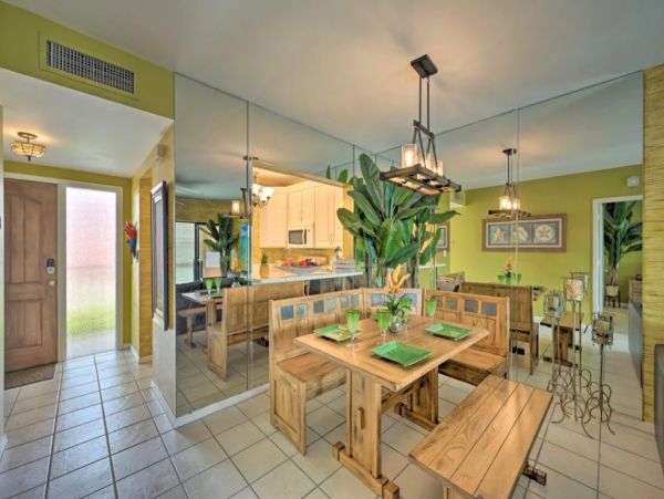 Waterfront Two Bedroom Vacation Rental in Naples Sleeps Four