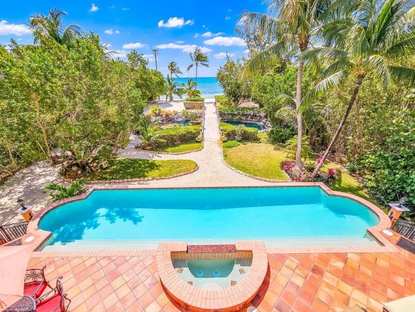 Islamorada Beachfront Four Bedroom Vacation Home