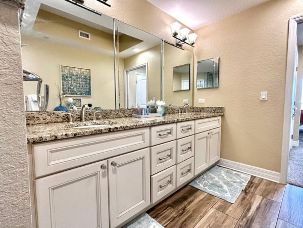Three Bedroom Watefront Vacation Rental Condo in Clearwater