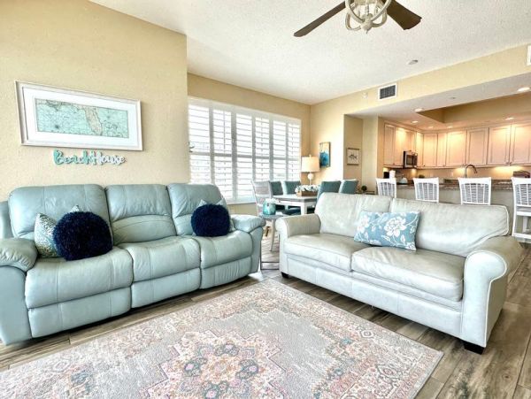 Three Bedroom Watefront Vacation Rental Condo in Clearwater