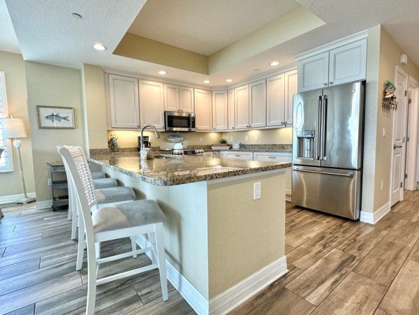 Three Bedroom Watefront Vacation Rental Condo in Clearwater