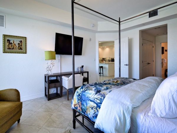 Clearwater Delight Three Bedroom Vacation Condo