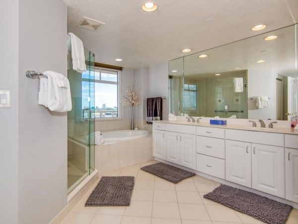 Beach Views Vacation Condo in Clearwater Beach Three Bedroom
