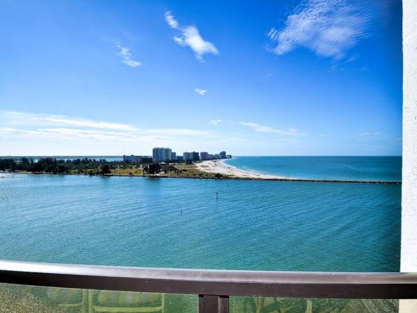 Lovely Views Clearwater Condo Sleeps 5 Guests
