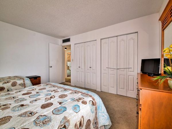 Lovely Views Clearwater Condo Sleeps 5 Guests
