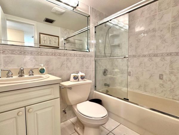 Two Bedroom Gulf Front Vacation Rental in Clearwater Beach