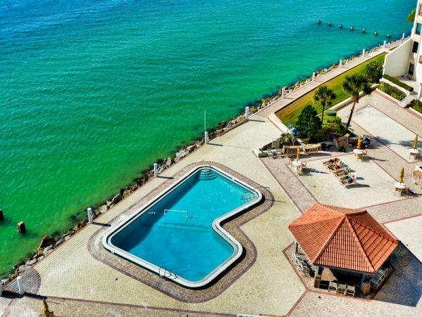 Gulf View Two Bedroom Vacation Condo in Clearwater Beach