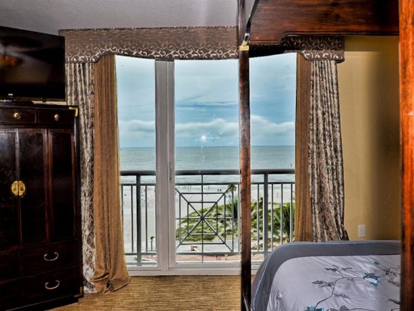 Clearwater Luxury Three Bedroom Condo Amazing Ocean Views