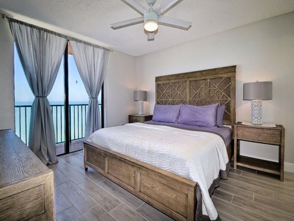 Madeira Beach 2 Bedroom Condo Amazing Views