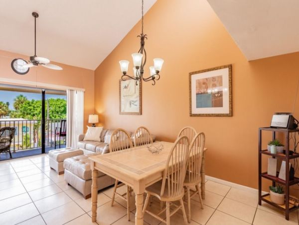 Spacious Beach Two Bedroom Condo with Balcony