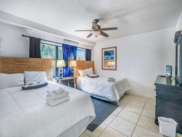 Clearwater Beach Stunning Gulf Front Three Bedroom Condo