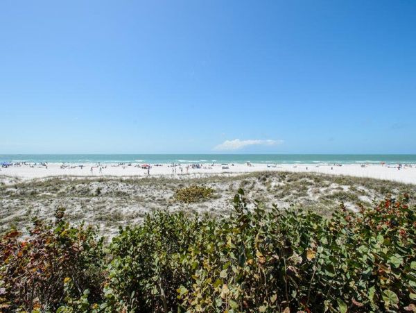 Clearwater Beach Stunning Gulf Front Three Bedroom Condo