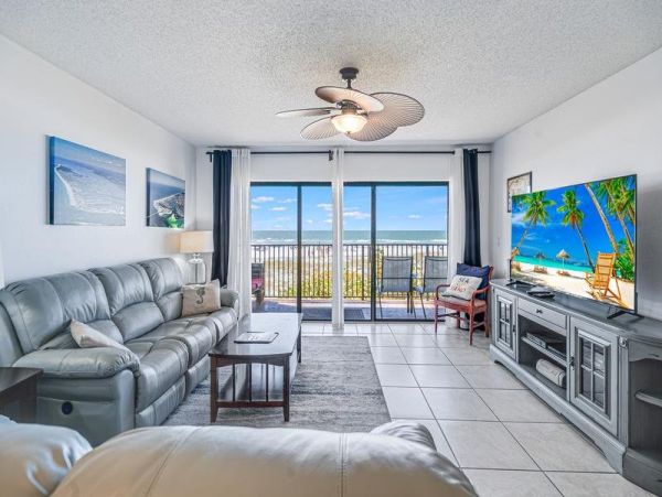 Clearwater Beach Stunning Gulf Front Three Bedroom Condo
