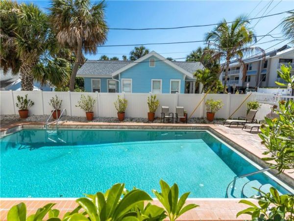 Clearwater Beach Stunning Gulf Front Three Bedroom Condo