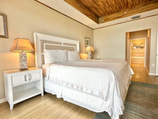 Bay Views Clearwater Vacation Condo Three Bedroom