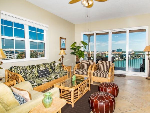 Clearwater Waterfront Condo for 8 Guests
