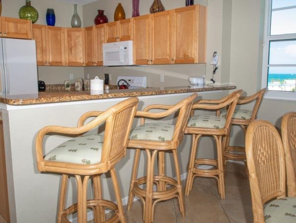 Clearwater Waterfront Condo for 8 Guests