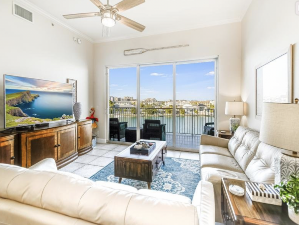 Clearwater Waterfront Three Bedroom Three Bathroom Amazing Views