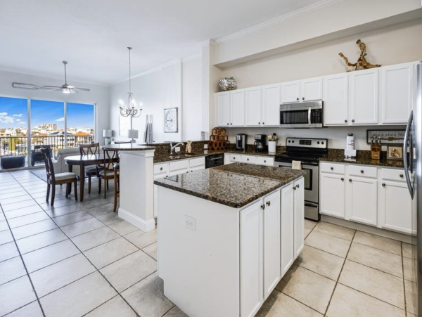 Clearwater Waterfront Three Bedroom Three Bathroom Amazing Views