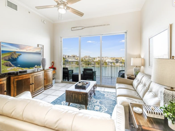 Clearwater Waterfront Three Bedroom Three Bathroom Amazing Views