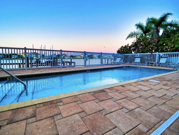 Clearwater Waterfront Three Bedroom Three Bathroom Amazing Views