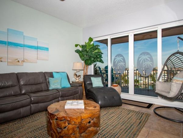 Bayfront Luxury Condo in Clearwater