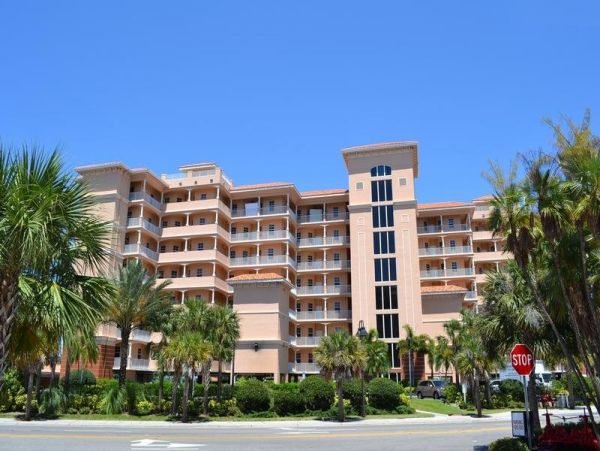 Bayfront Luxury Condo in Clearwater