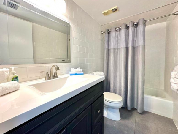 2 bedroom - 2 bathroom condo across the street from the beach