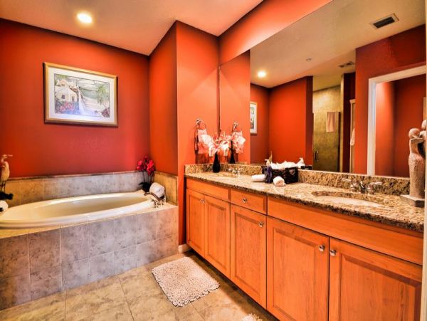 Harbor Views and easy access to beach