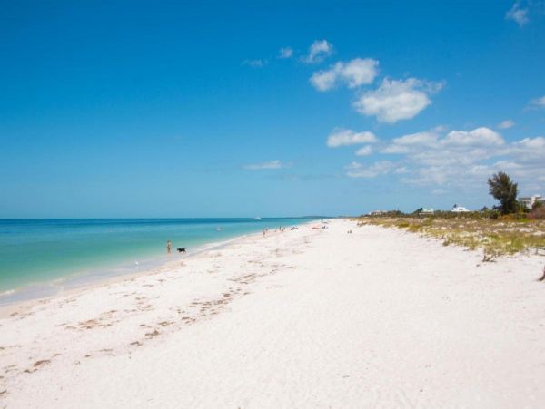 Waterfront Vacation Condo with 3 Bedrooms in Clearwater Beach