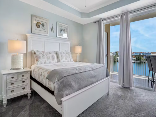 Waterfront Vacation Condo with 3 Bedrooms in Clearwater Beach