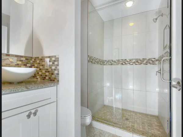 Water Views 4 Bedroom Vacation Condo in Treasure Island