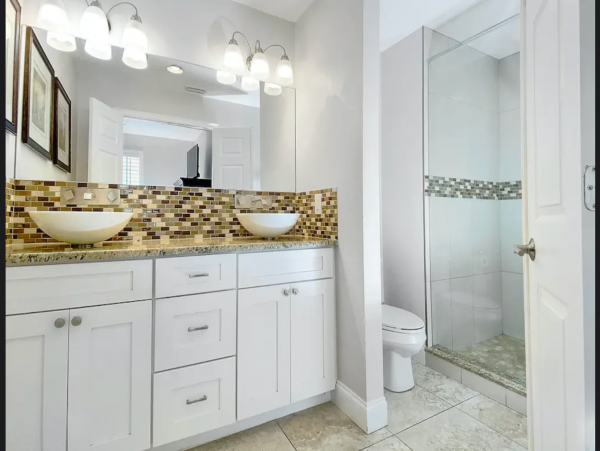 Water Views 4 Bedroom Vacation Condo in Treasure Island