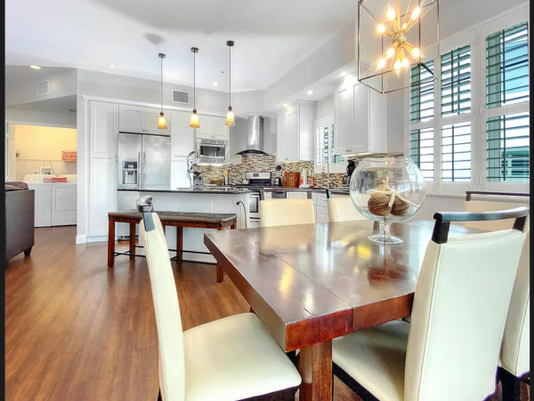 Water Views 4 Bedroom Vacation Condo in Treasure Island