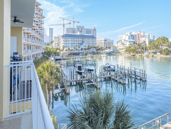 Clearwater Luxury Waterfront Vacation Condo Stunning!