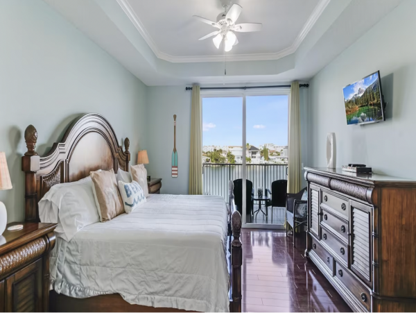 Clearwater Luxury Waterfront Vacation Condo Stunning!