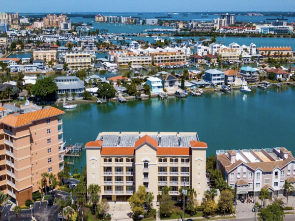 Clearwater Luxury Waterfront Vacation Condo Stunning!