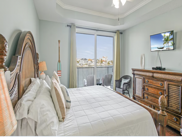Clearwater Luxury Waterfront Vacation Condo Stunning!