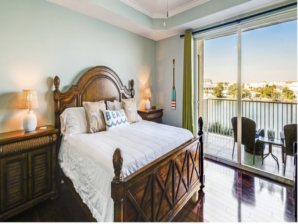 Clearwater Luxury Waterfront Vacation Condo Stunning!