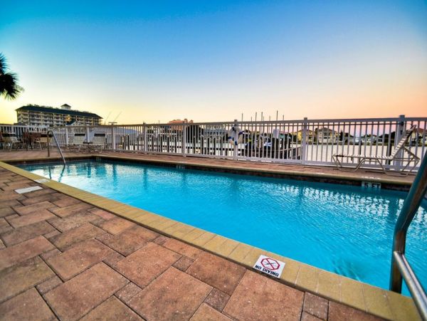 Bayfront 3 Bedroom Vacation Condo in Clearwater Beach