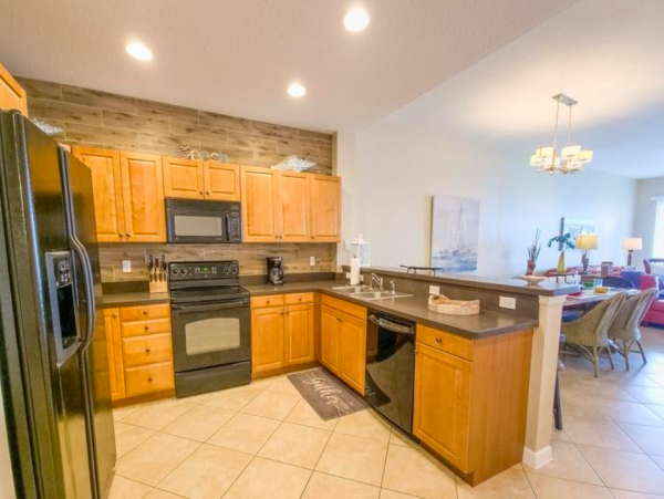 3 Bedroom Condo in Clearwater Beach with water views