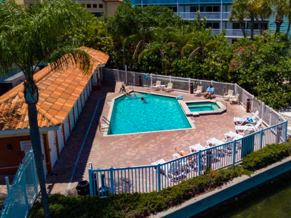 3 Bedroom Condo in Clearwater Beach with water views