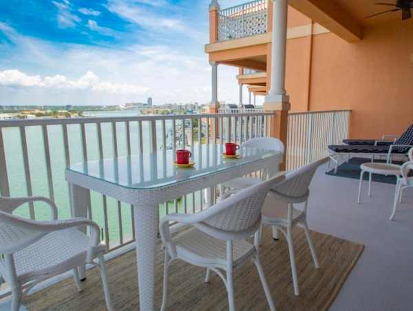 3 Bedroom Condo in Clearwater Beach with water views