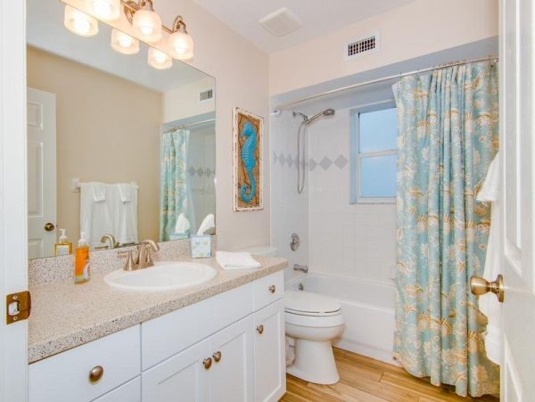 Indian Rocks Beachfront 2 Bed-2 Bath Condo with Ocean Views