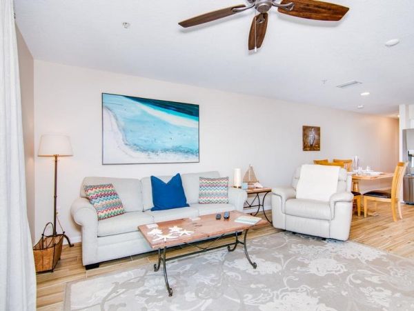Indian Rocks Beachfront 2 Bed-2 Bath Condo with Ocean Views